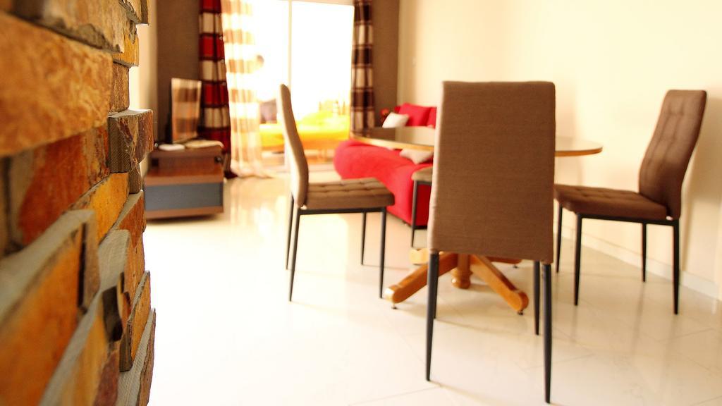 Panikos Beach Apartment I Larnaka Exterior foto